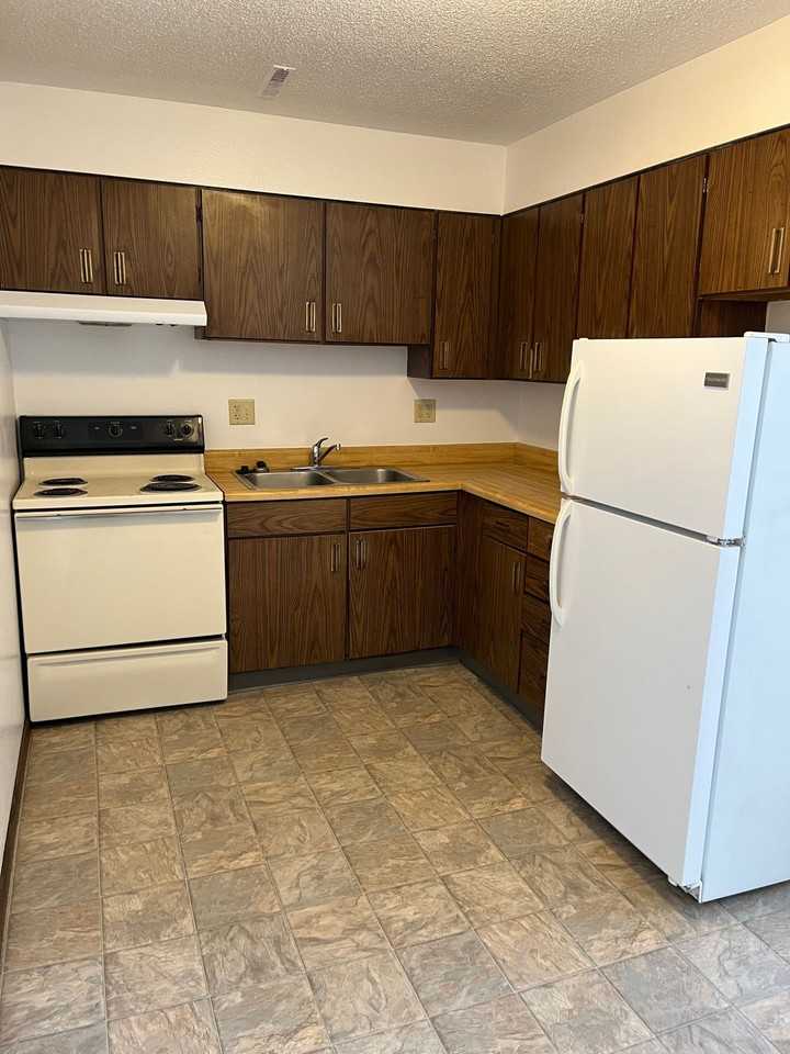 Robinwood Apartments - Photo 4 of 9