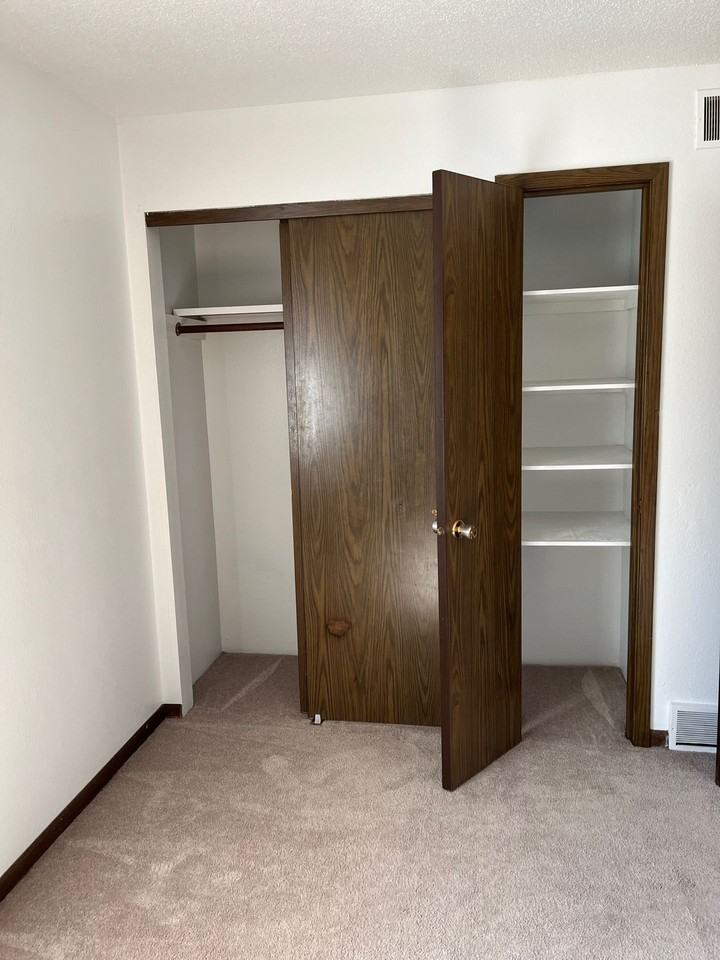 Robinwood Apartments - Photo 6 of 9