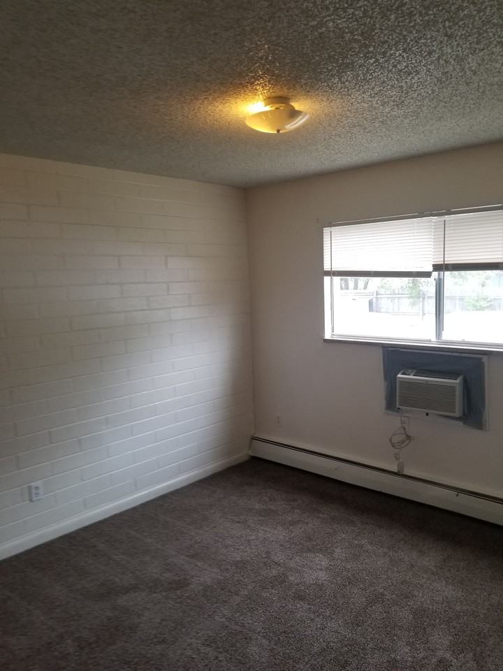 1900 30th Street - Photo 4 of 5