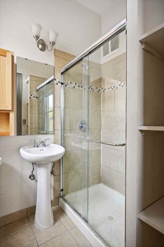 Icehouse Plaza - Photo 5 of 15