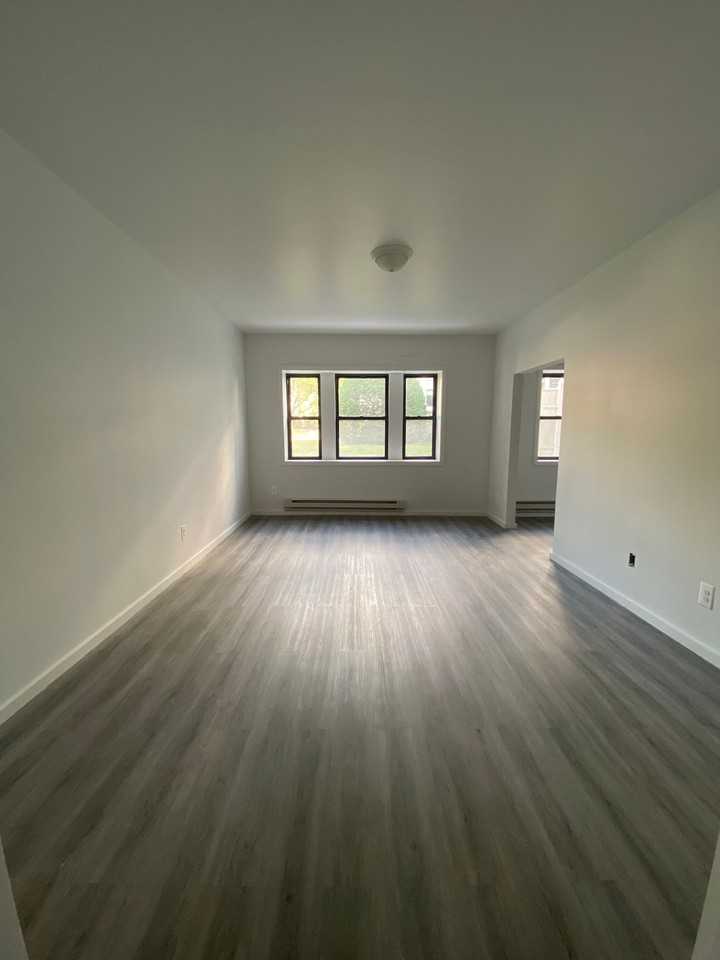 Newly Renovated Luxury apartments! Studio's, 1BR and 2BR's available now!! - Photo 3 of 8