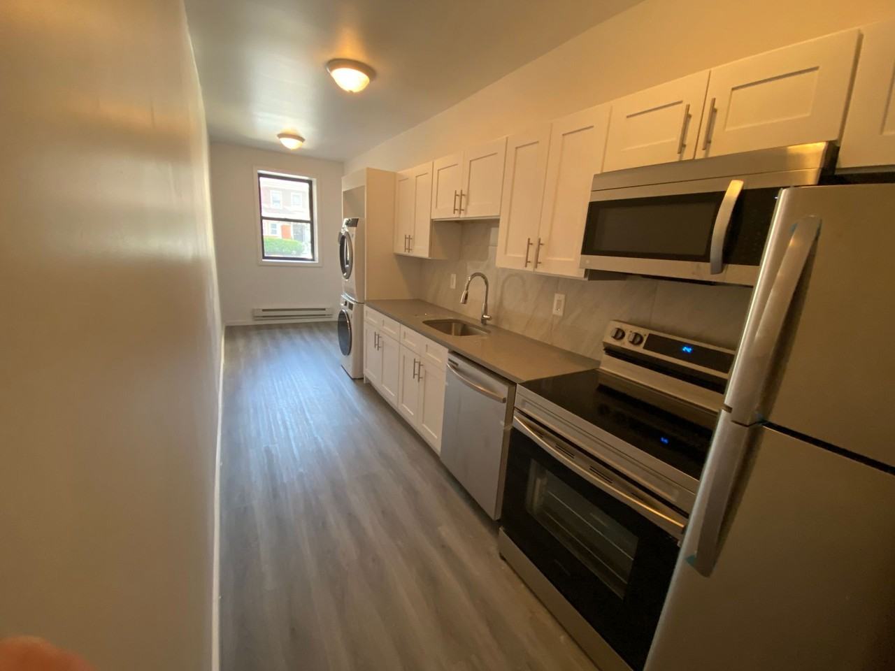 Newly Renovated Luxury apartments! Studio's, 1BR and 2BR's available now!! - Photo 5 of 8