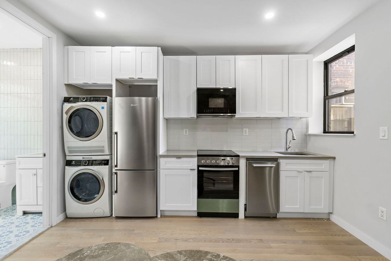 657 E187 BH LLC - Photo 7 of 12