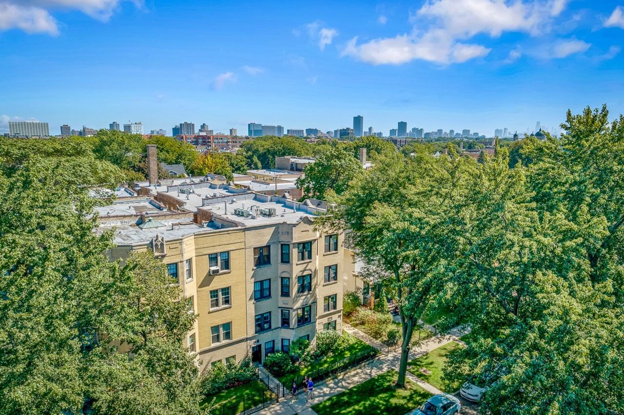 4863-67 N. Hermitage - Photo 3 of 8