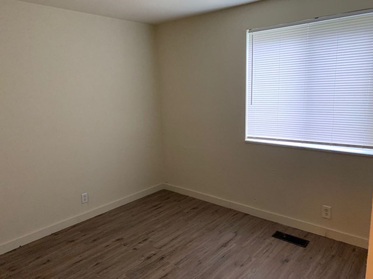 1706-1718 Leighton Ave - Photo 7 of 12