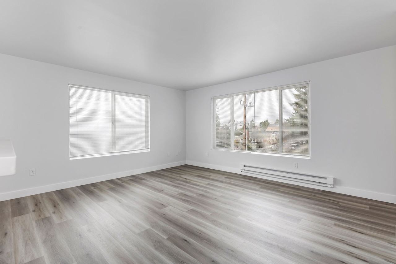 The Hallmark Apartments - Photo 2 of 16