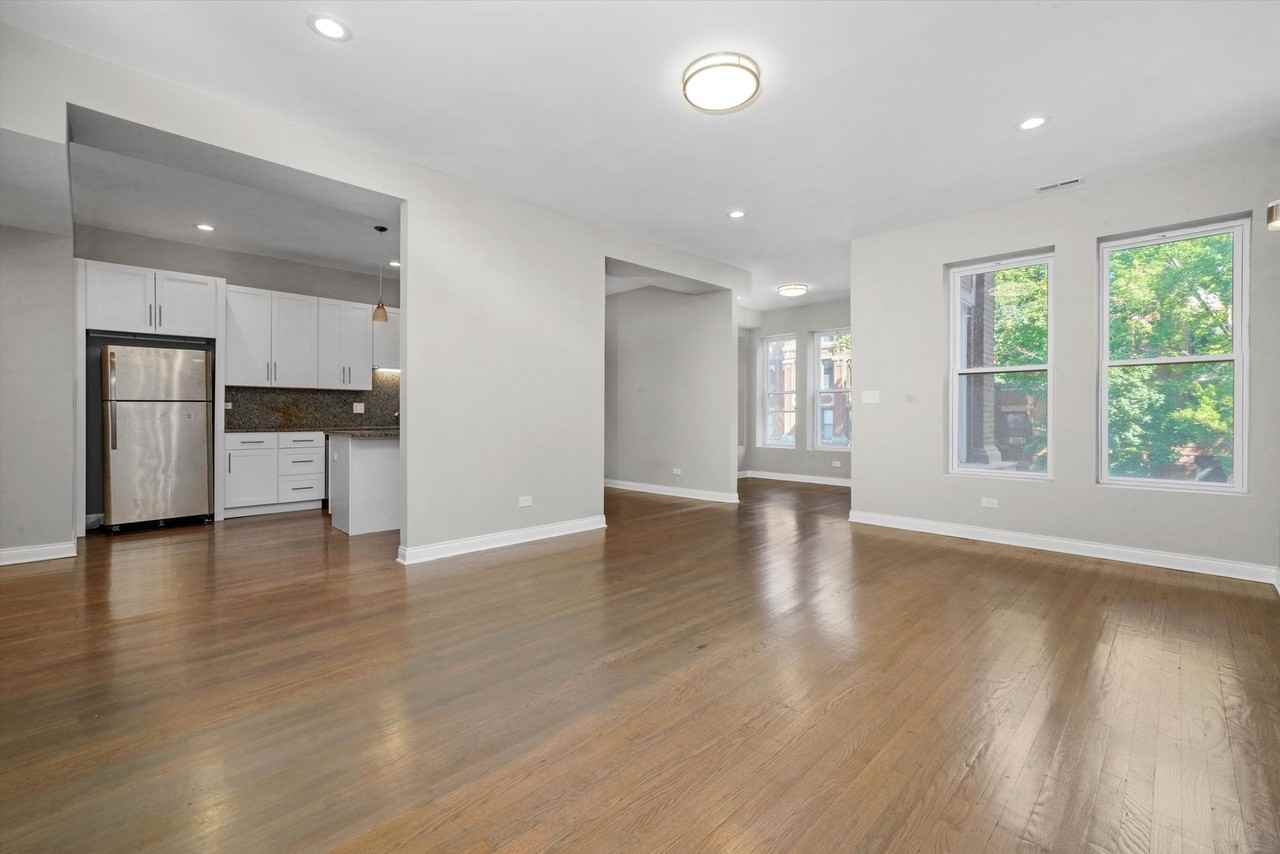 5130 S Greenwood - Photo 3 of 21