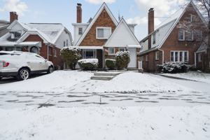 featured image of 15886 Woodingham Dr