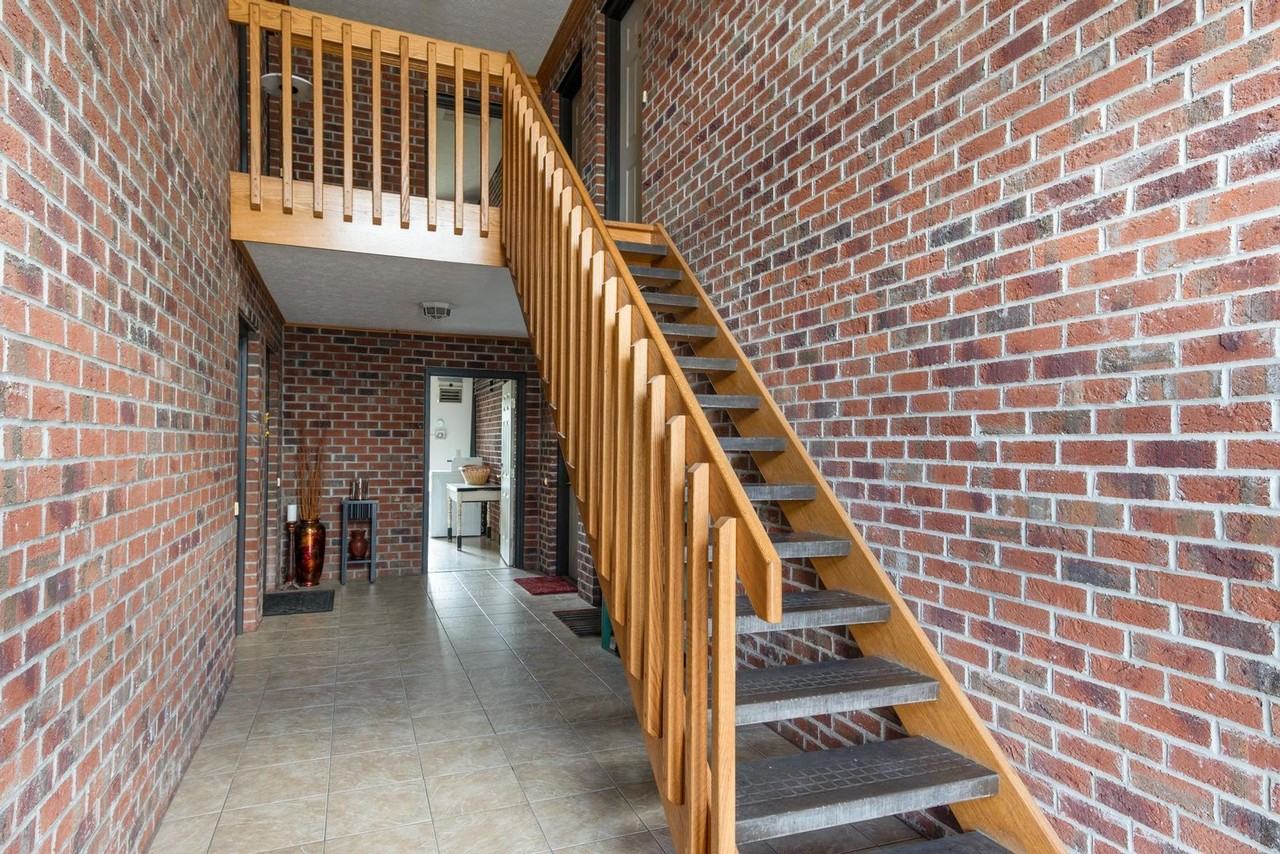 Mt. Vernon Manor - Photo 4 of 19