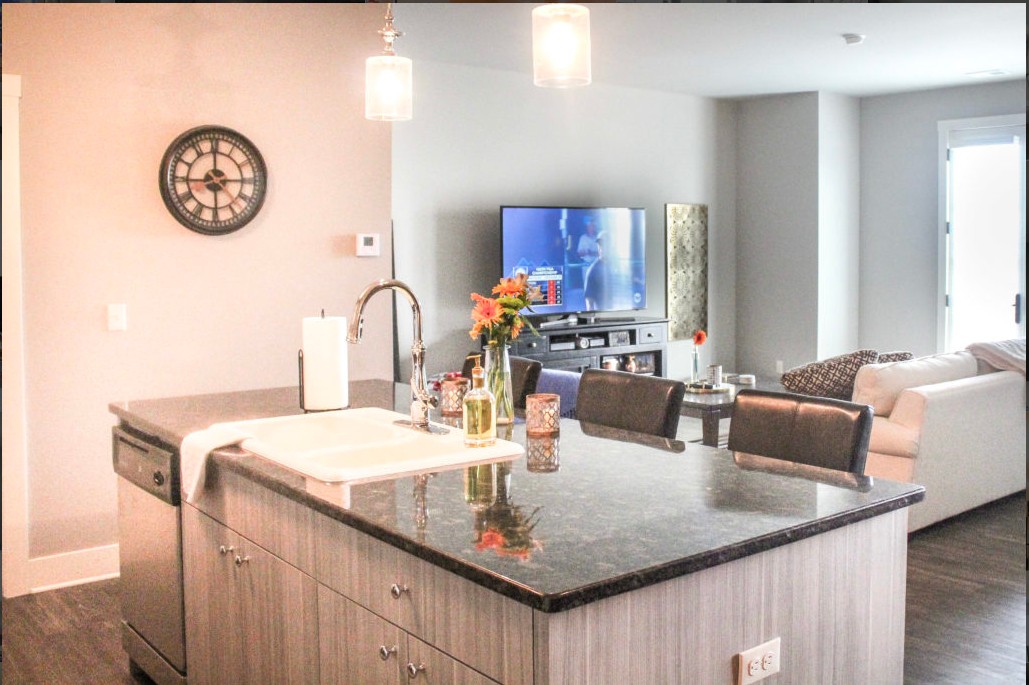 Dewey 3700 Apartments - Photo 2 of 12