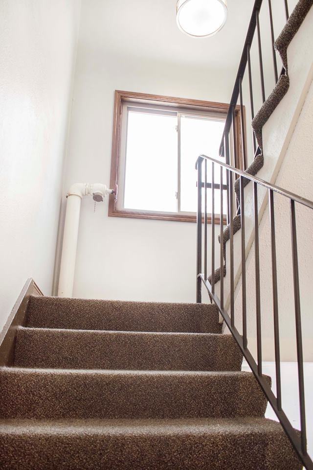 Fairlane Apartments - Photo 4 of 23