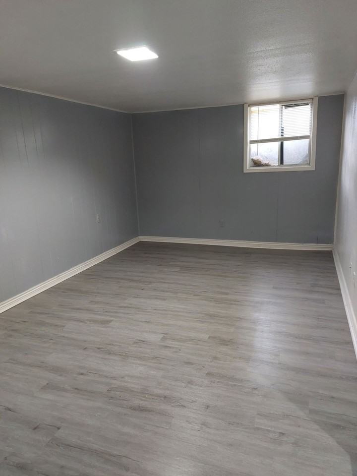 (2006 7th Avenue) - Photo 2 of 17