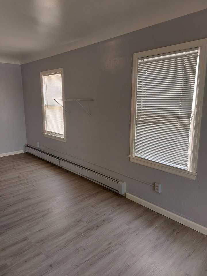 5 bedroom - College house - Photo 3 of 48