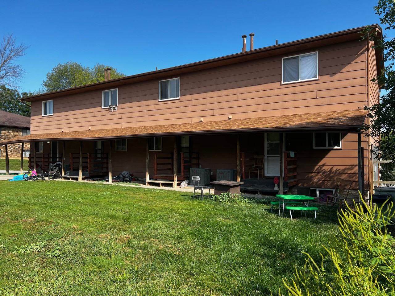 2427 Petsel Place - Photo 2 of 4