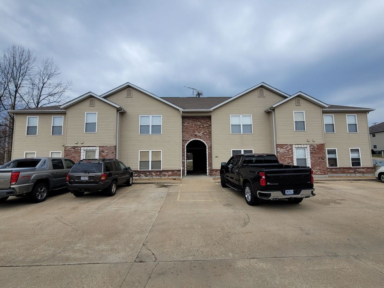 2BR-1BA Apartment - Jacob & Justin Estates - Union MO - Photo 6 of 12