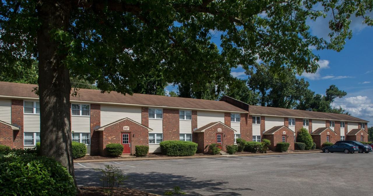 Chatham Square Apartments - Photo 2 of 19