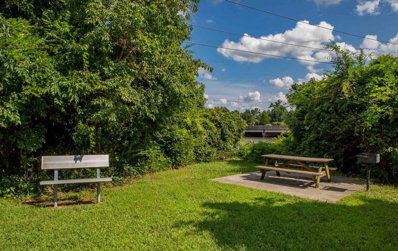 Chatham Square Apartments - Photo 7 of 19