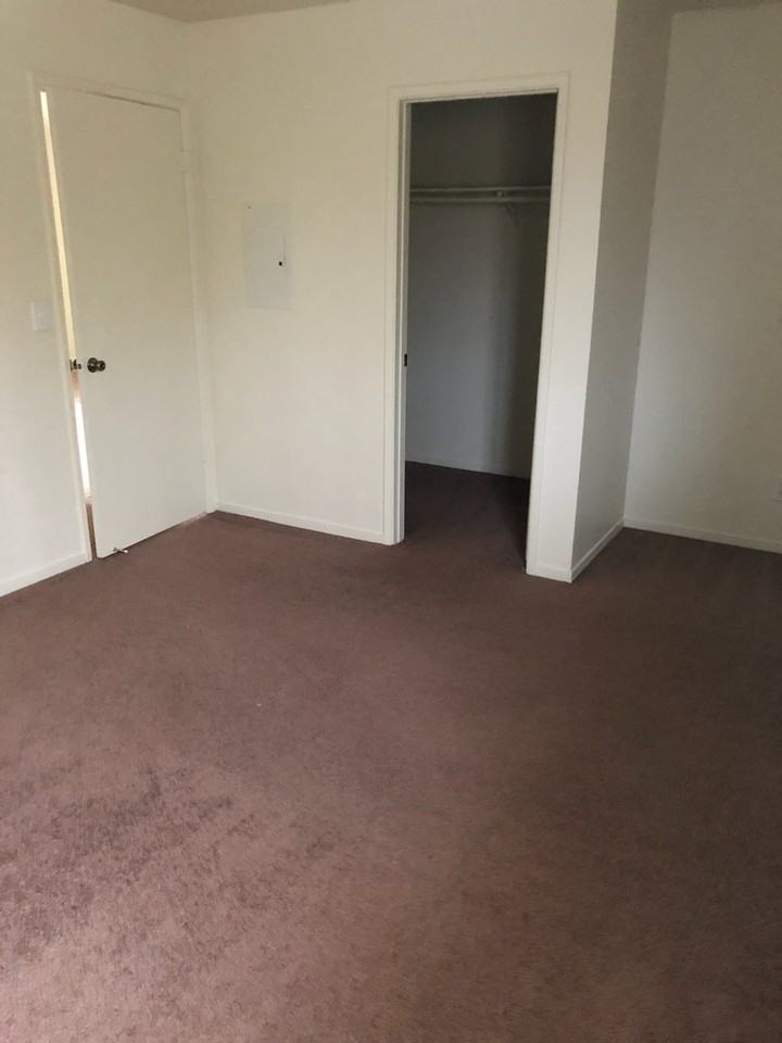 Canyon Creek Apartments - Photo 6 of 7