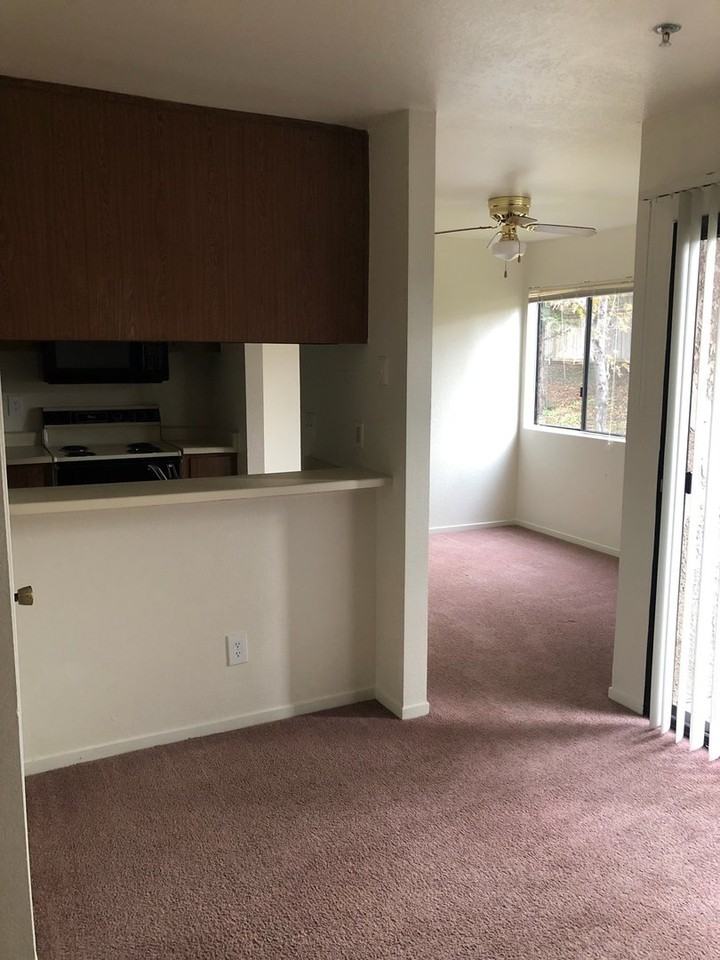 Canyon Creek Apartments - Photo 4 of 7