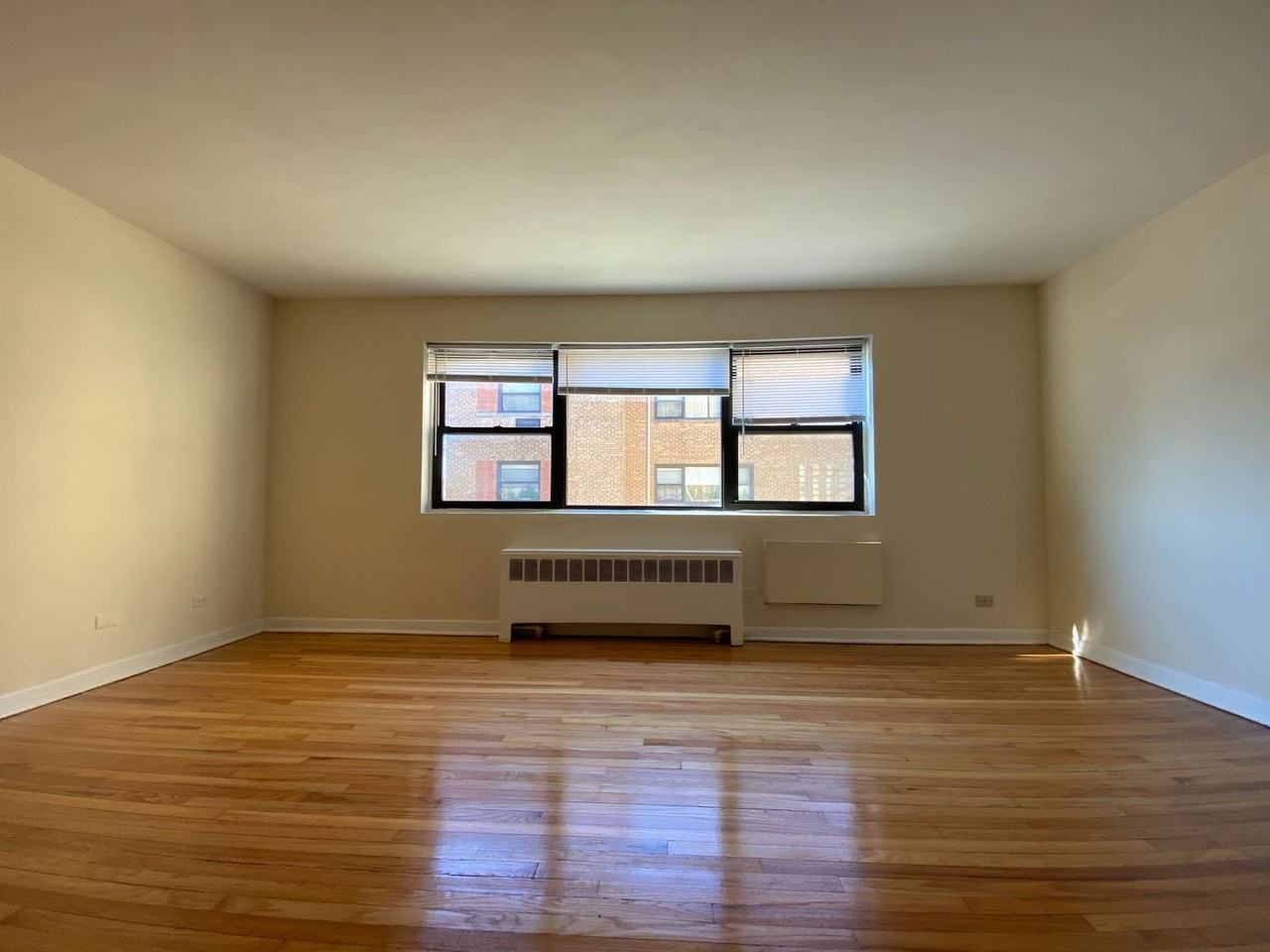 339 - *2714-24 W. Bryn Mawr Building* - Photo 5 of 10