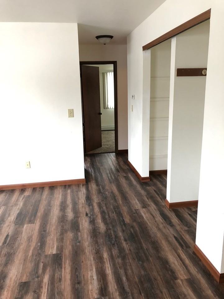 Browns Court Apartments - Photo 6 of 22