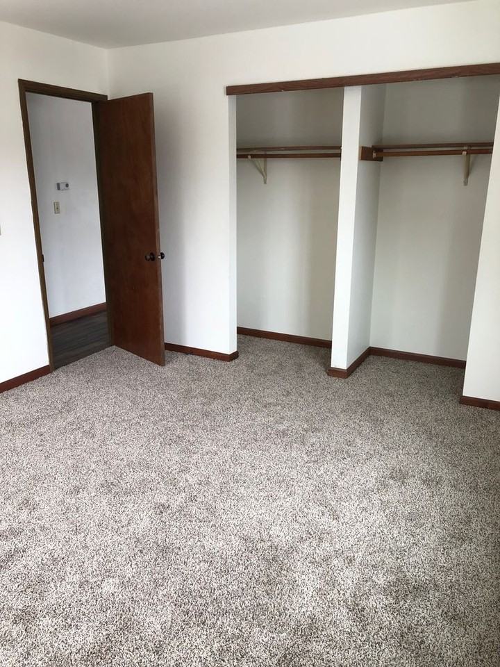 Browns Court Apartments - Photo 7 of 22