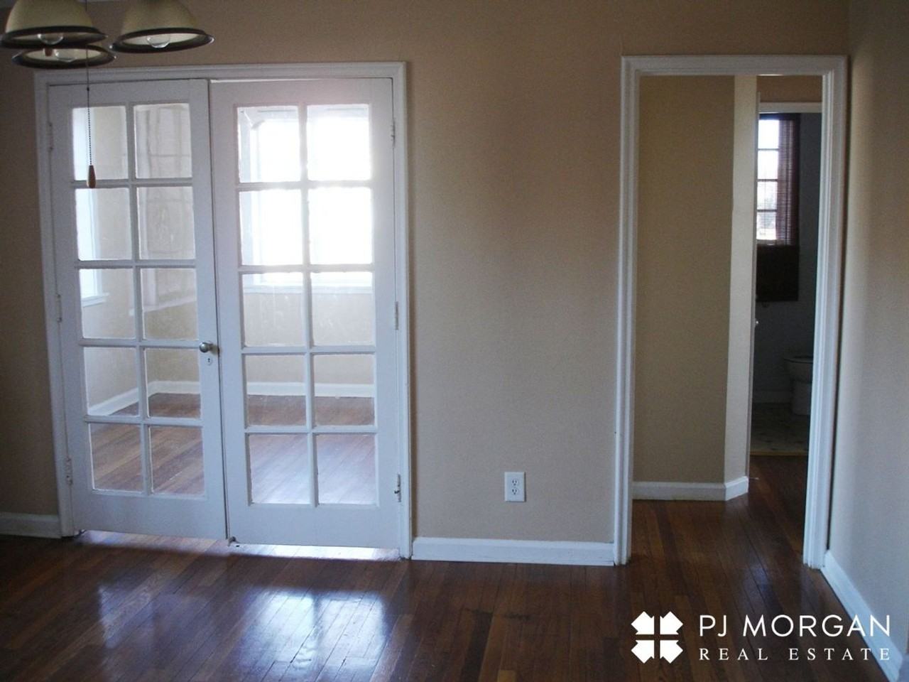 4903 - Photo 3 of 10