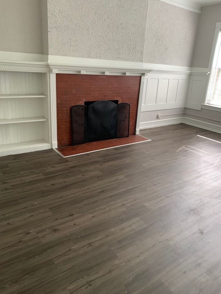 University Row - Photo 2 of 9