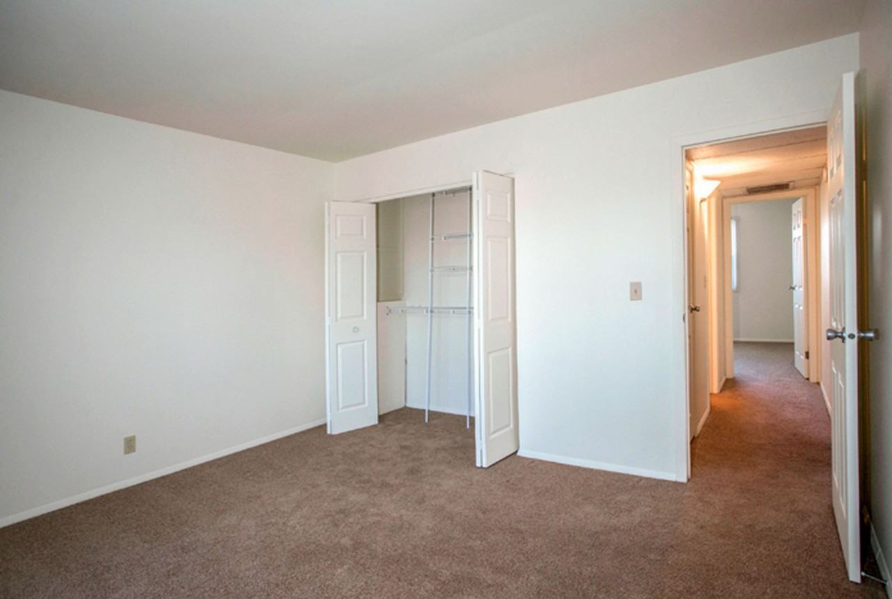 Avery Glen Apartments - Photo 4 of 24