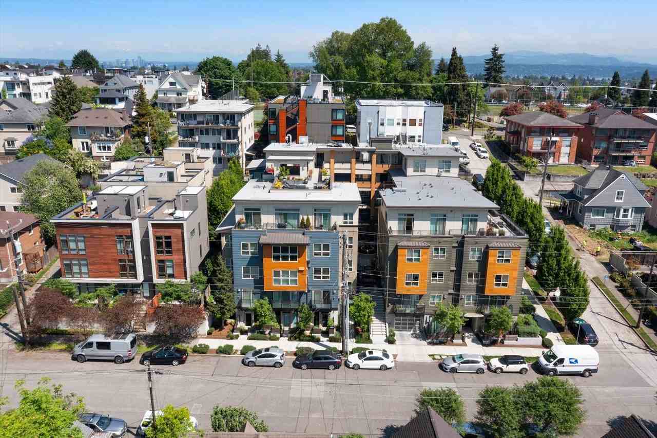 Holgate 12 Apartments - Photo 2 of 14