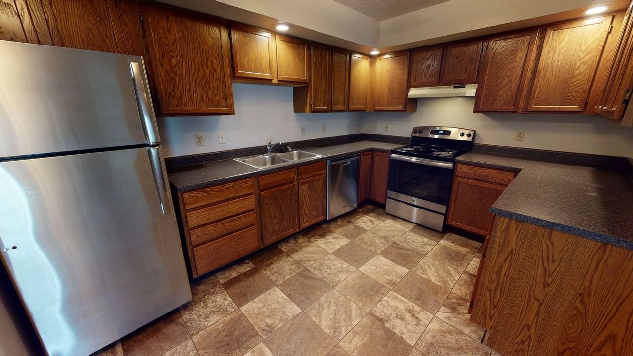 1016 Southland Lane - Photo 5 of 33