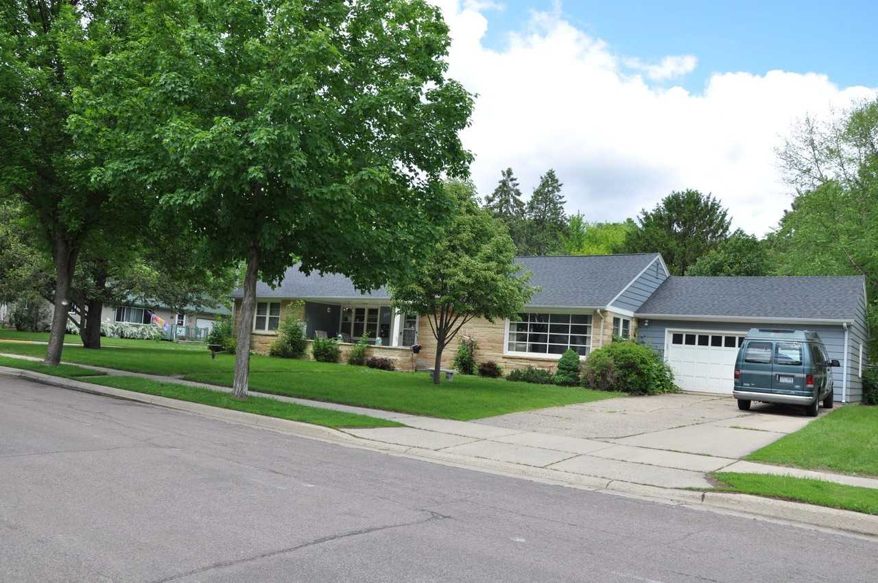 844 South - Photo 2 of 2