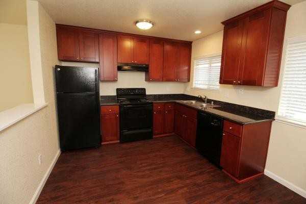 TownView Commons - Photo 3 of 24