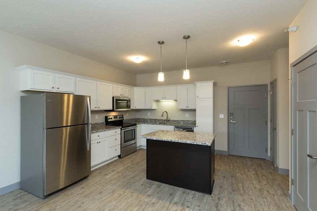 Aurora Heights | 3420 - Photo 2 of 41