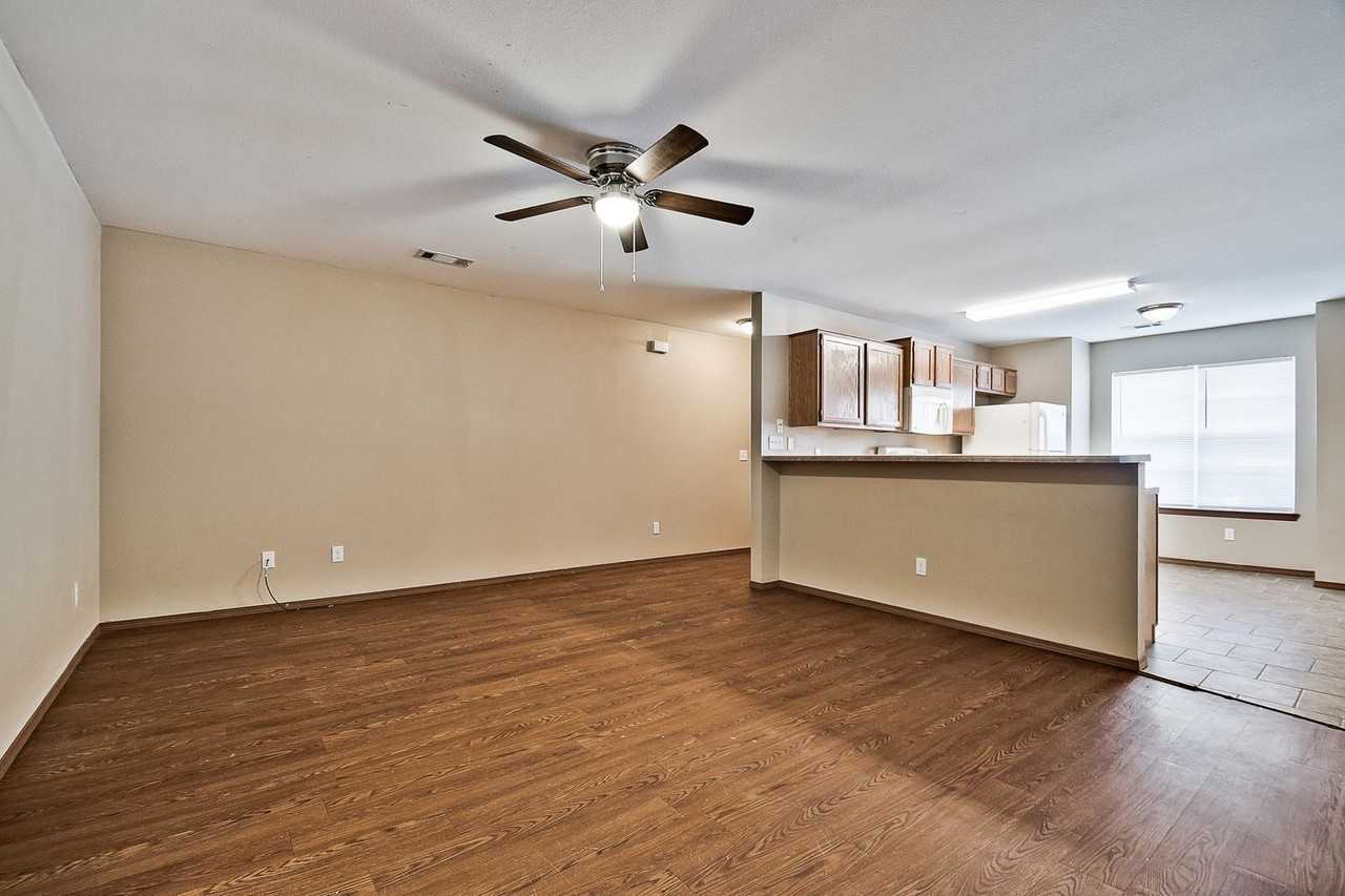 Stonegate Duplexes - Photo 4 of 14