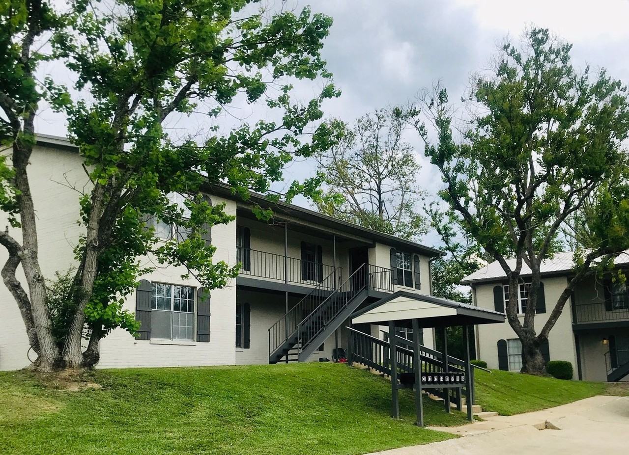 Azalea Court II - Photo 2 of 16