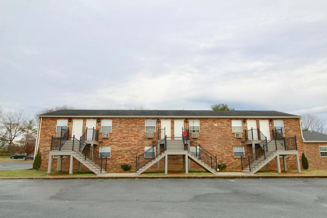 936 Vine Street - Photo 2 of 2