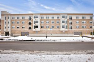 featured image of 36 Hackett Blvd