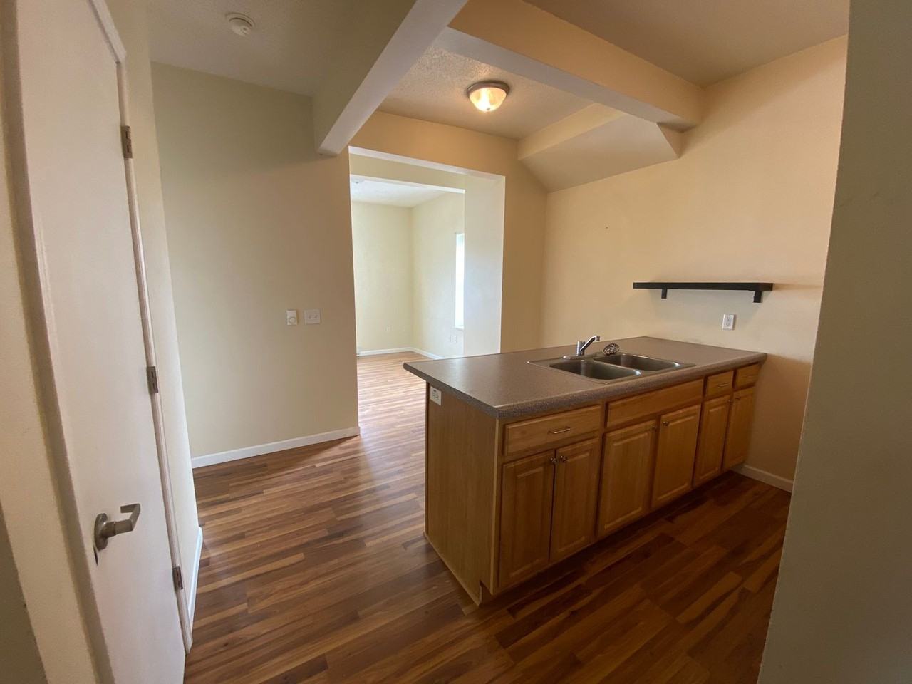 508 N Bridge Street - Photo 3 of 9