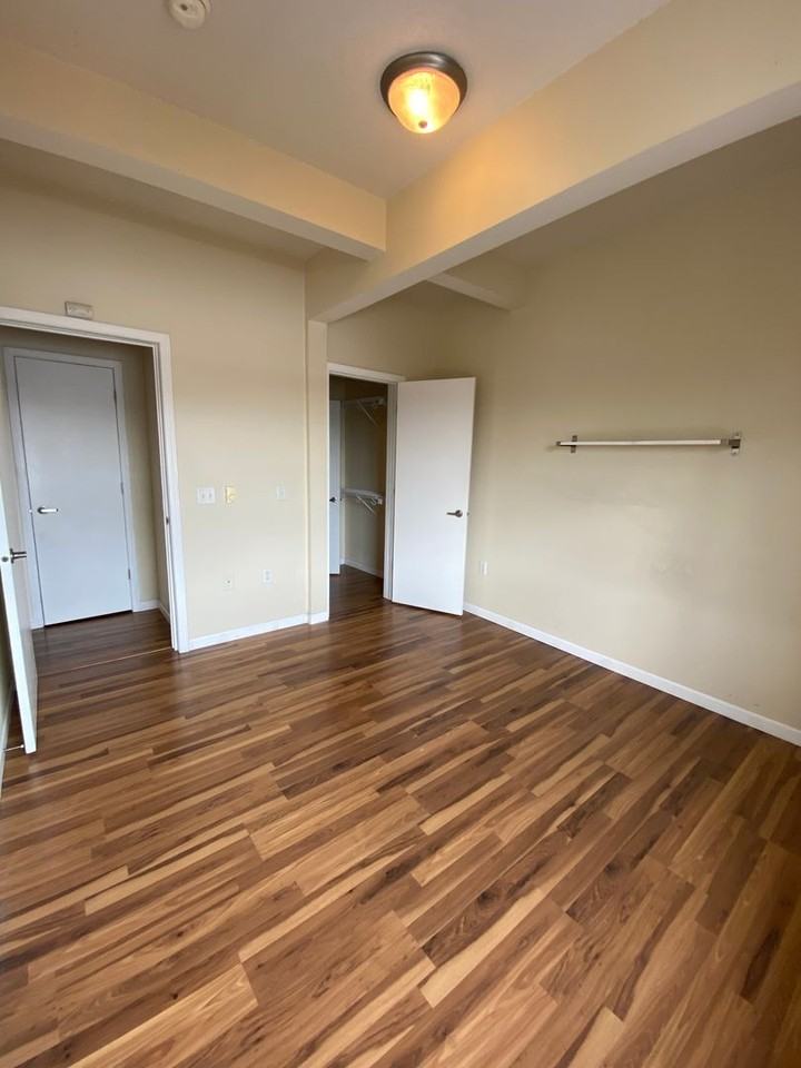 508 N Bridge Street - Photo 5 of 9