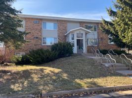 featured image of 605 N Clark St