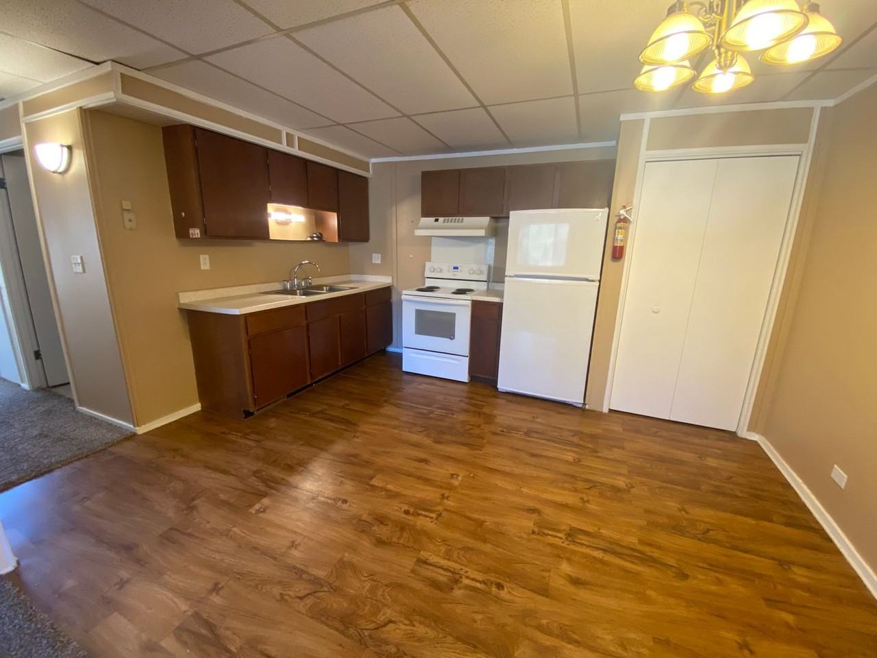 Thorp 10 Unit Apartment - Photo 5 of 14