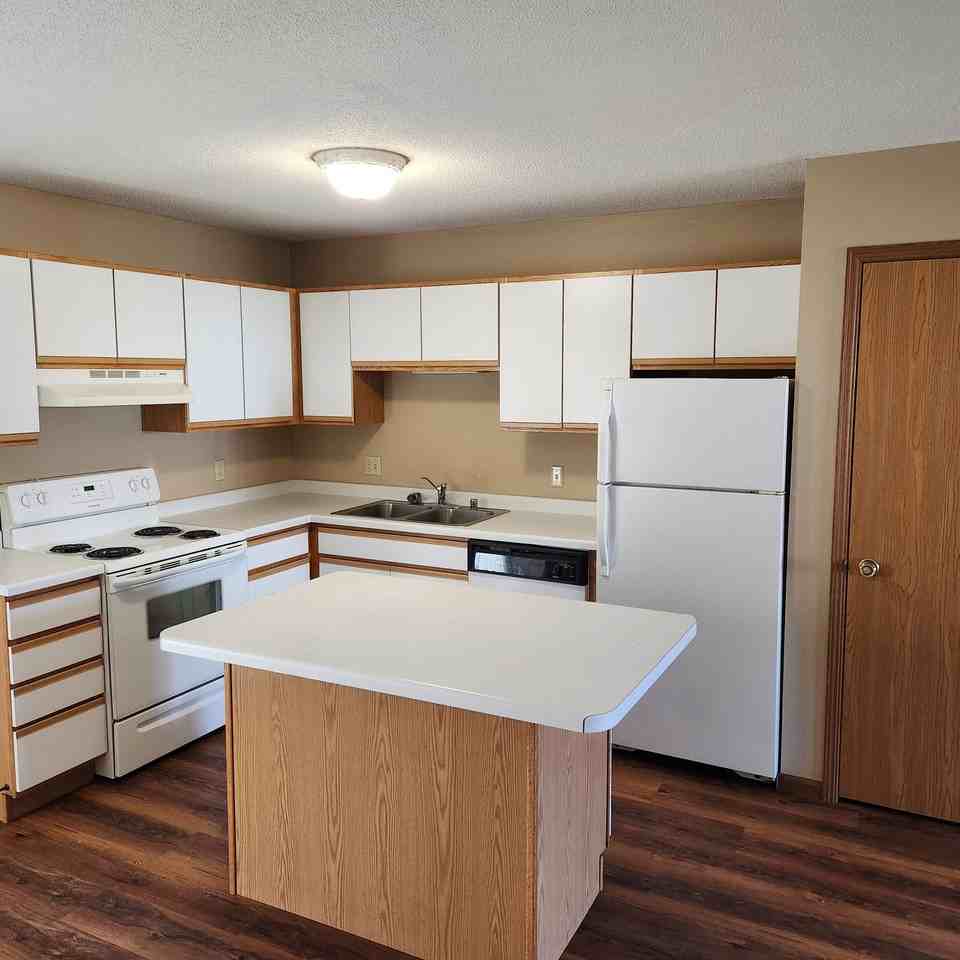 Southside 2BD 1BA Townhouse - Photo 2 of 17