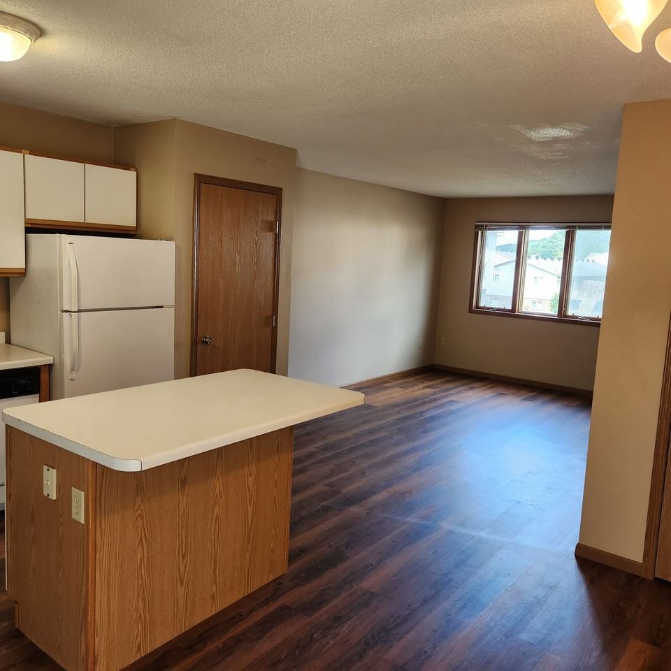 Southside 2BD 1BA Townhouse - Photo 3 of 17