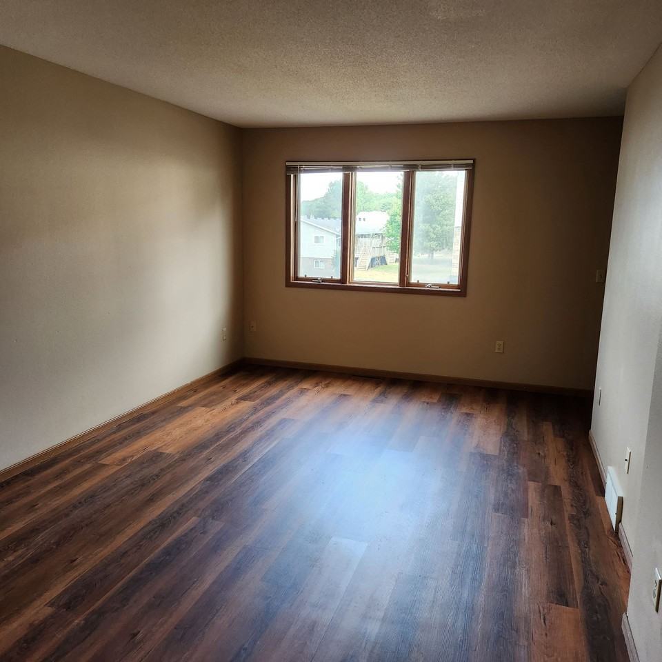 Southside 2BD 1BA Townhouse - Photo 5 of 17