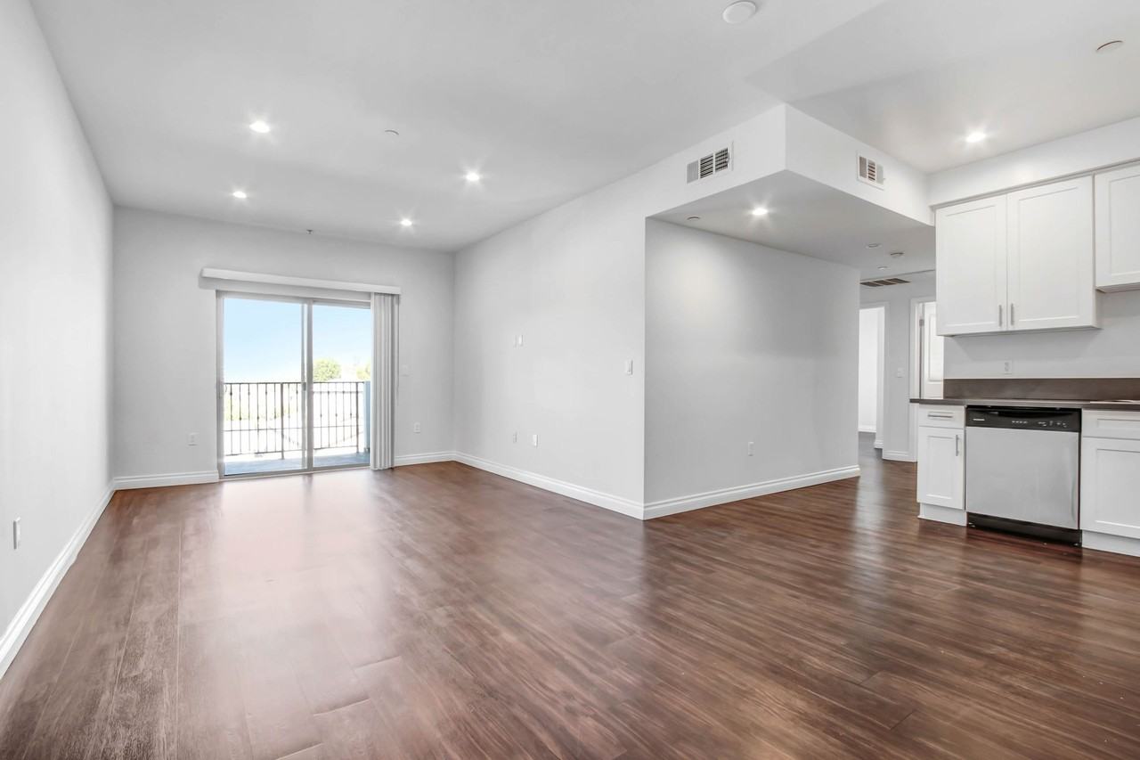 Hart 60 - Photo 4 of 38