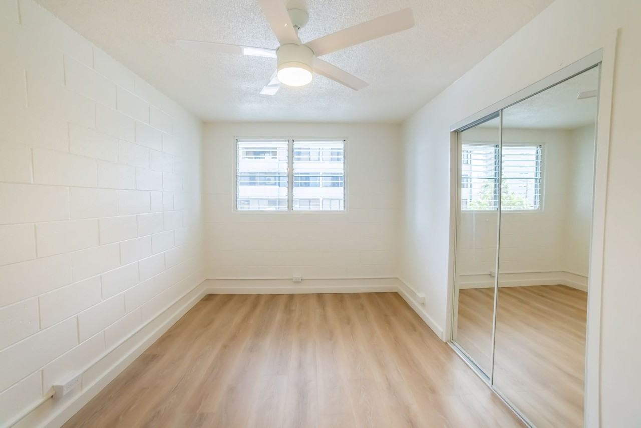 2612 Kapiolani Blvd - Photo 2 of 25