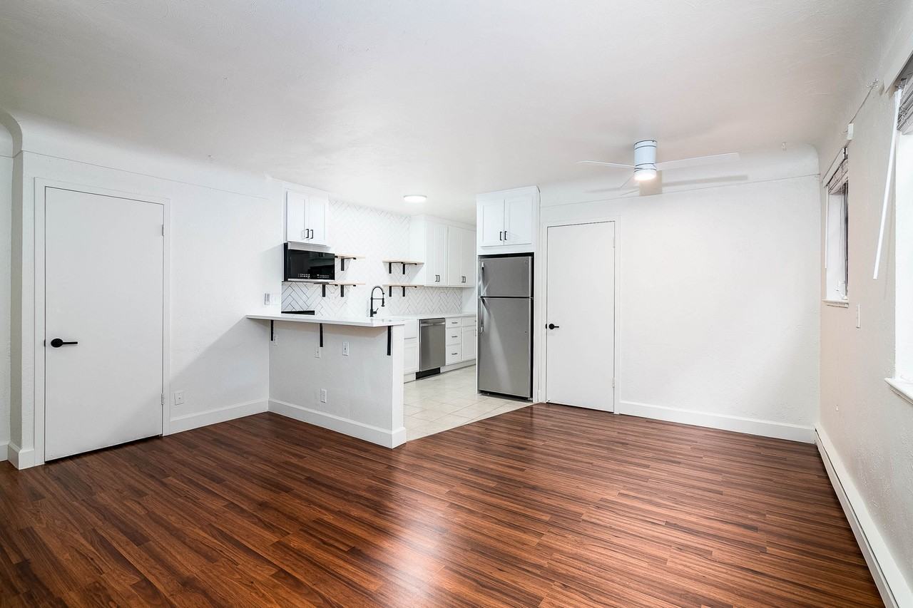 Beautifully Renovated Vintage Apartments in Governor's Park!! - Photo 4 of 16