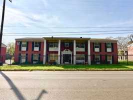 featured image of 2109 Pearl St