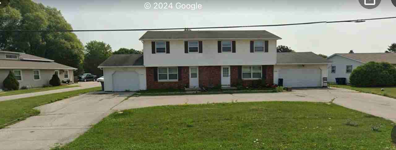 2747-2749 Packerland Dr - Photo 2 of 3